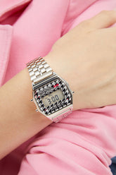 Unisex Gümüş Retro Ekose Dijital Kol Saati Apwa064800